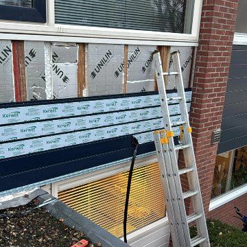 Gevel met Unilin-isolatieplaten en nieuwe gevelbekleding